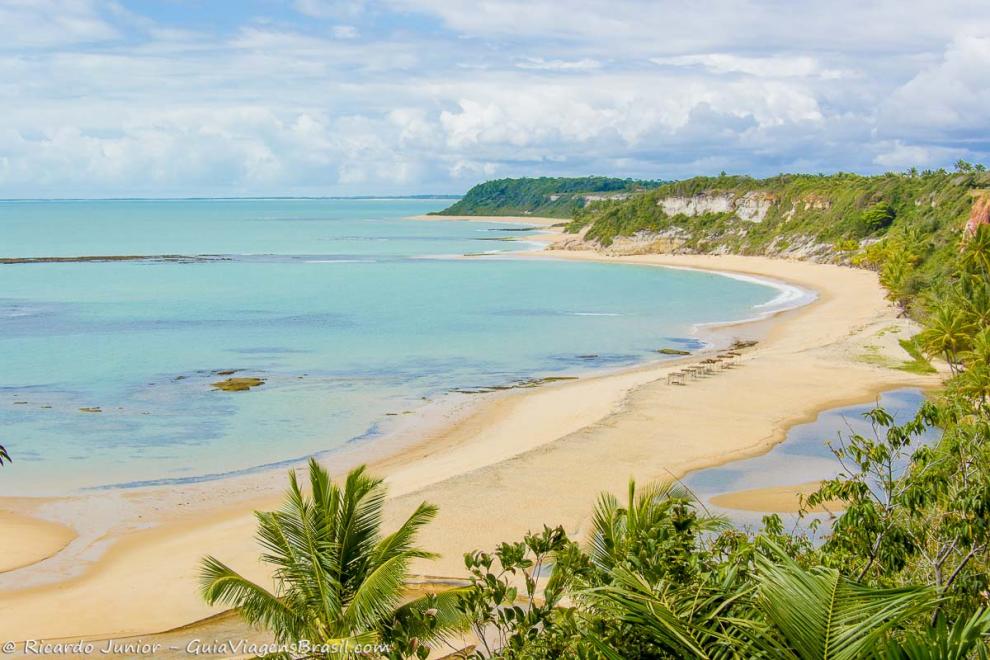 Imagem do mirante da linda e paradisíaca Praia do Espelho.